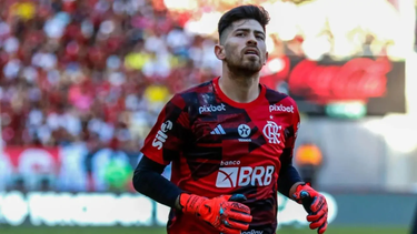 balearon el auto de agustin rossi en brasil