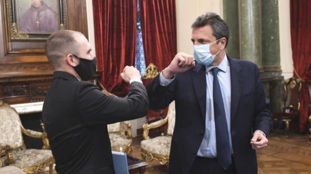 Impuesto a las Ganancias. A pesar de los reclamos Sergio Massa a Martín Guzmán, el Gobierno evalúa actualizar el piso a partir del mes de julio.