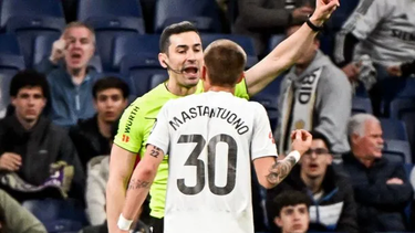 franco mastantuono, expulsado y silbado por los hinchas del real madrid