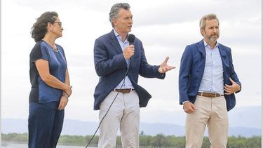 un acto solo para autoridades