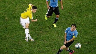 el primer gol de james rodriguez contra uruguay, el mejor del mundial