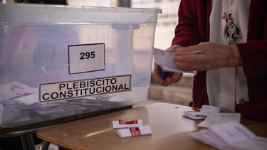 En Chile ganó el rechazo a la nueva Constitución.