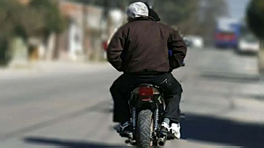 dos robos a estudiantes reavivan la preocupacion por motochorros en la capital