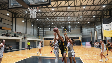 Montmartre en su último partido fuera del Nido por el Clausura de la Liga Femenina