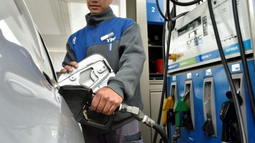 YPF define esta semana si vuelve a aumentar los precios de los combustibles