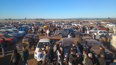 desarticularon una masiva fiesta clandestina en cordoba: mas de 5.000 personas y varias drogas incautadas