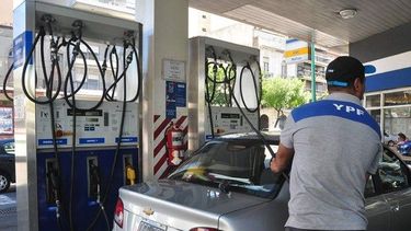 aranguren dice que el gasoil deberia bajar y la nafta aumentar