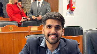 Tiago Puente busca impulsar la aeronáutica civil comercial en Catamarca