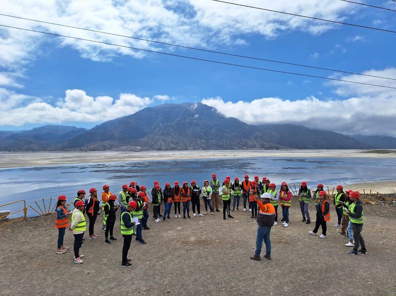 Catamarca. Docentes insisten en que no cierren carreras mineras en Belén y Hualfín