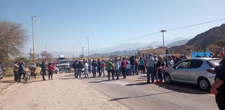 Corte de ruta en Belen