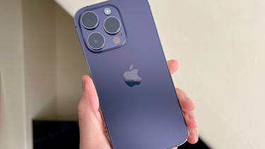 Insólito: vendió a su bebé para comprarse el iPhone 14