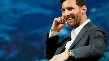 lionel messi compro un club de espana: es el nuevo dueno de la ue cornella