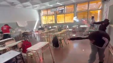 Valle Viejo: alumnos prendieron bengalas dentro de una escuela