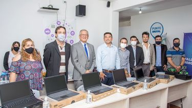 nacion entrego equipamiento tecnologico en fray mamerto esquiu