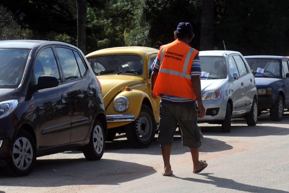 «Donde hay un cuidacoches, falta un policía»