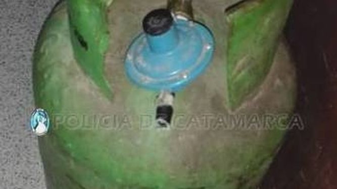 Amenazó de muerte a una mujer y le robó una garrafa