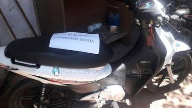 Atacó al policía que lo atrapó tras persecución