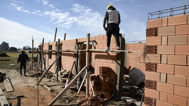 la construccion cae un 28% respecto del ano pasado