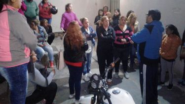El municipio dio de baja a precarizados que se manifestaron hoy