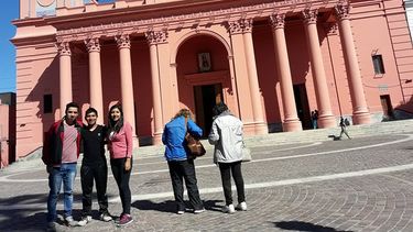 En baja. Los visitantes eligen quedarse en sus provincias.