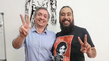 Franquicia bonaerense. El diputado provincial Pablo Castro, con el jefe de La Cámpora, Máximo Kirchner.