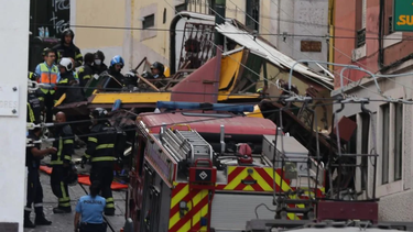 descarrilo un funicular en lisboa: hay al menos 15 muertos y 18 heridos