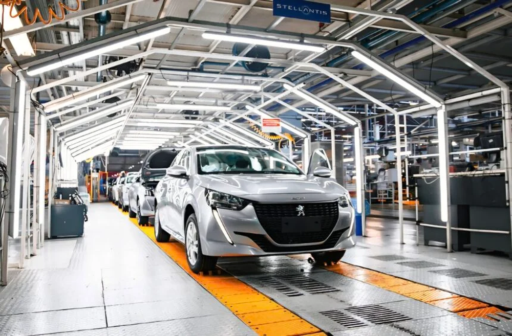 Stellantis frenará su producción por cuatro semanas entre mayo y julio