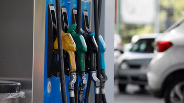 los combustibles subiran alrededor del 4% desde el viernes