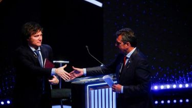 Antes del balotaje, las fórmulas de UxP y LLA se enfrentarán en dos debates