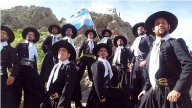 Bailarines catamarqueños deslumbran al público mexicano