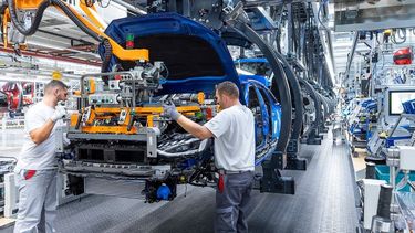 la uia advirtio una nueva caida de la actividad manufacturera