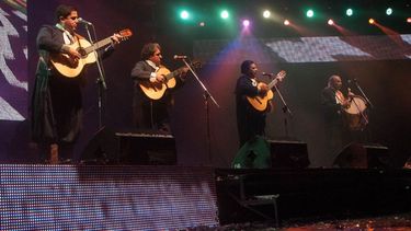 Los Manseros cerraron el Poncho 2015