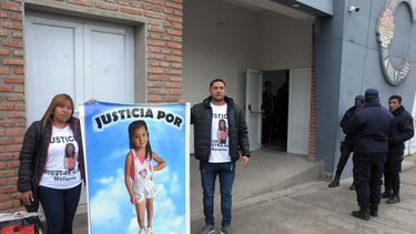 Querella. Fernanda y Walter, los padres de Melanie Carrazana, presentaron el recurso de casación.