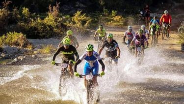 mas de setenta catamarquenos en desafio al valle del rio pinto