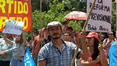 saracho cruzo a galan: es el renegado de los libertarios