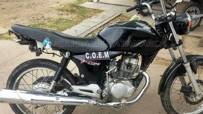Tras persecución, recuperan moto robada y demoran a un adolescente de 16 años