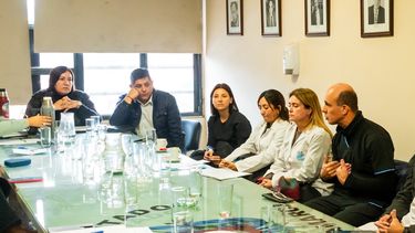 Médicos piden mejoras salariales