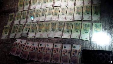 Arrestaron a un hombre acusado de robar dinero mediante el “cuento del tío”