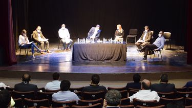 El Gobierno salió al auxilio de los municipios por la caída de la coparticipación