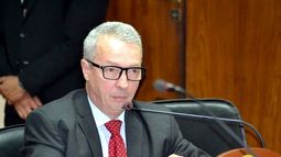 Tras el lanzamiento de Gómez, Manzi aseguró que sigue firme