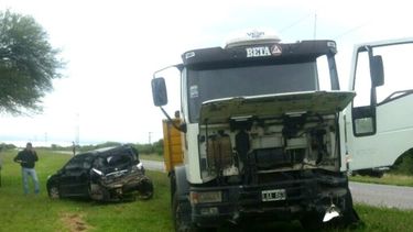 Un camión atropelló a un auto con peregrinos de Recreo
