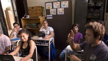 se cae a pedazos el edificio donde funciona la escuela para sordos