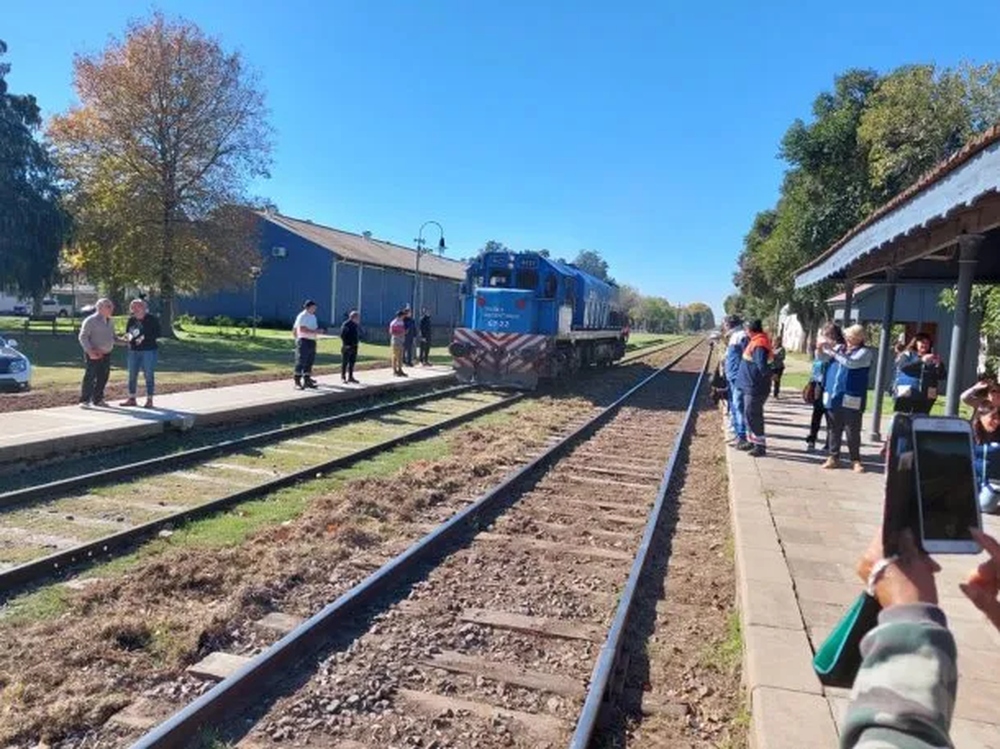 Se reactiva el tren en el ramal Cañada de Gómez-Rosario.