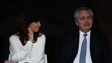 fernandez: manana veremos quien reemplaza a maximo