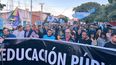 Multitudinaria. La movilización de ayer contó con el apoyo de múltiples sectores contra el ajuste a las universidades.