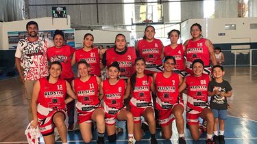 El básquet femenino inició  su certamen Preparación
