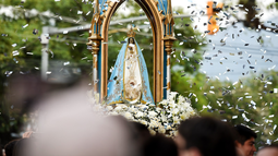 Una multitud acompañó a la Virgen del Valle en la Solemne Procesión