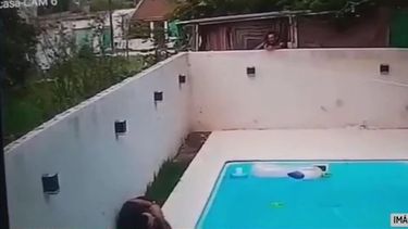 video: disparo y mato a su vecino desde la medianera