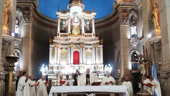 Urbanc celebró 43 años de sacerdocio