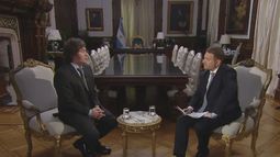 Reportaje. Milei insistió: es un hombre común que trabaja de presidente, enfrentado a la casta canalla.